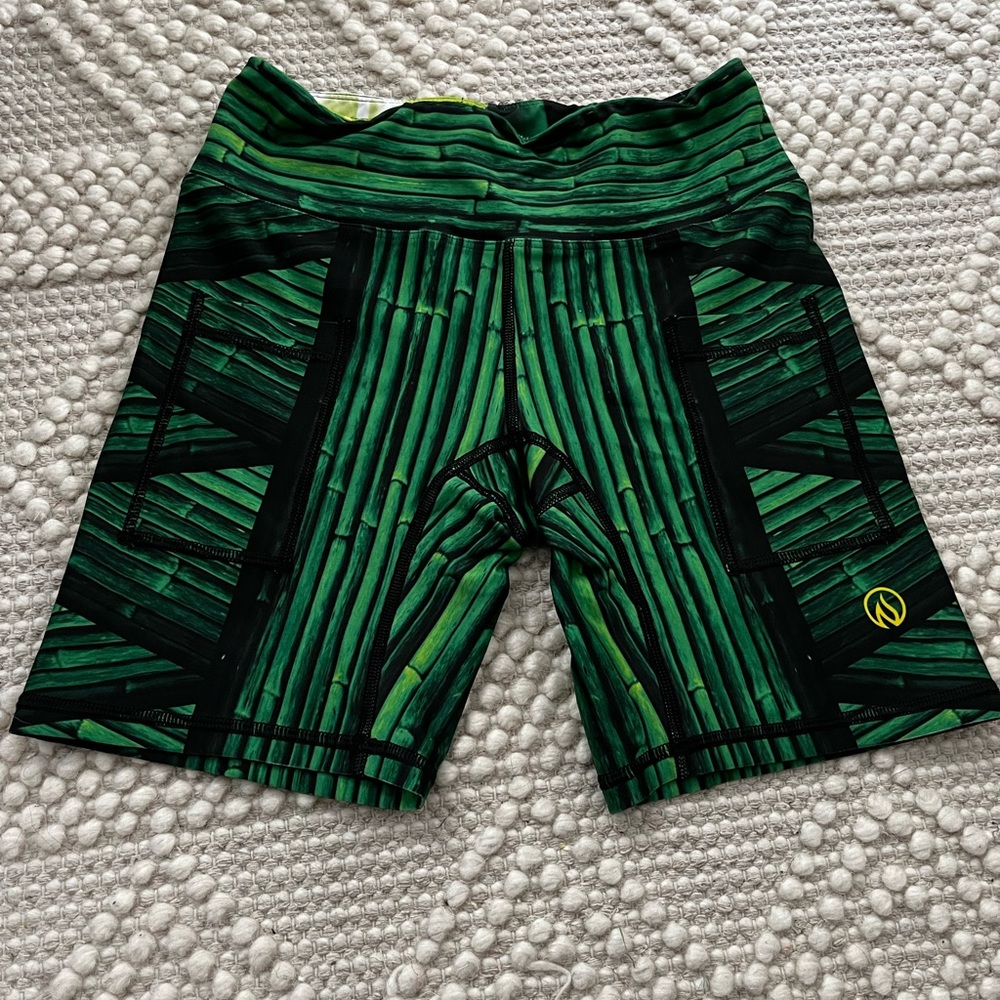 Inknburn bamboo shorts Size 4 NWOT